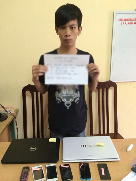 Đến xin ở nhờ, khoắng sạch tài sản của bạn cùng phòng ảnh 1