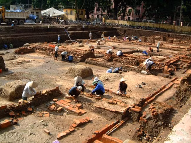 Tiếp tục khai quật khảo cổ tại Hoàng thành Thăng Long - Hà Nội ảnh 1 Tiếp tục khai quật khảo cổ tại Hoàng thành Thăng Long - Hà Nội ảnh 1