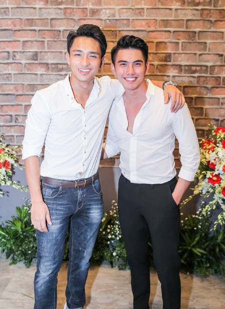 Dàn sao "Điệp vụ chân dài" quậy tưng bừng ngày đóng máy ảnh 8