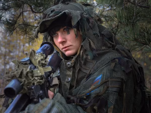 Ngắm vẻ đẹp hút hồn của các nữ binh sĩ Nga ảnh 2