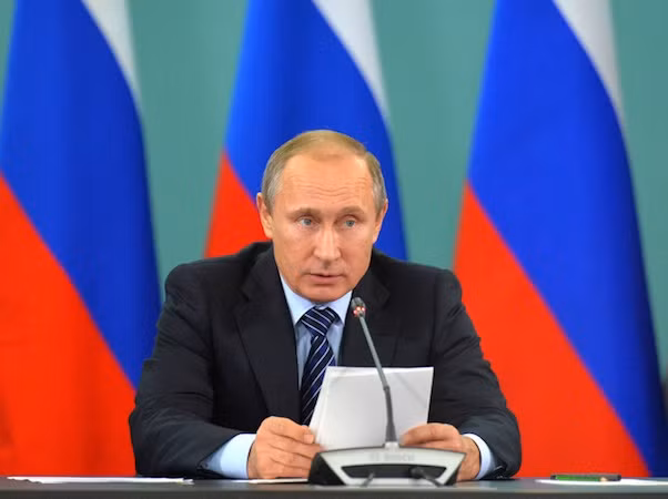 Tổng thống Putin: IS nhận được tiền hỗ trợ từ 40 nước ảnh 1