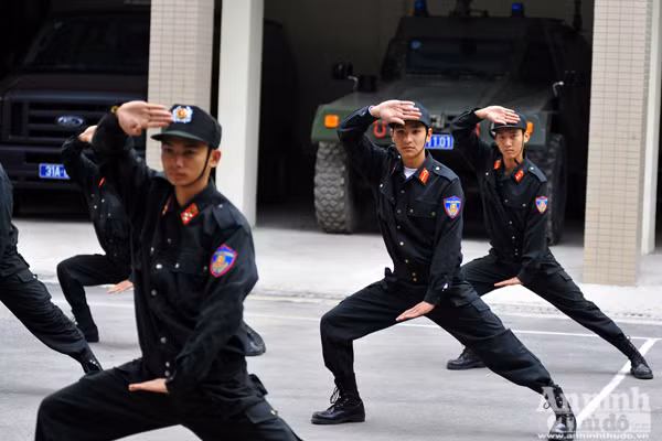 Cảnh sát Cơ động đặc nhiệm sẵn sàng bảo vệ Đại hội Đảng toàn quốc lần thứ XII ảnh 3