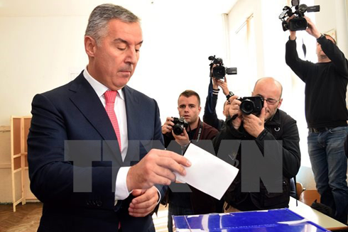 Audio 8-11-2016: Vượt biên, mang gần 500 quả pháo hình lựu đạn về Việt Nam tiêu thụ ảnh 3