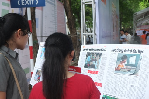 Trường đại học được giao quyền tự chủ: Nỗi lo lạm thu ảnh 1