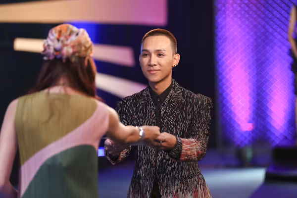 Vietnam’s Next Top Model 2015 sốc với màn loại kép ảnh 6