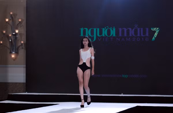 Thí sinh tự tin "phá bỏ mọi giới hạn" trong trang phục áo tắm ảnh 11