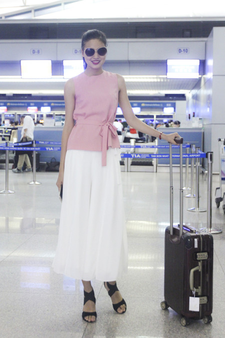 Chà Mi nối gót "đàn chị" sang Milan chinh phục sàn diễn thời trang quốc tế ảnh 7