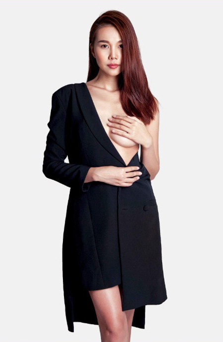 Phá bỏ mọi giới hạn, Thanh Hằng gây sốt khi nóng bỏng khoe vòng 1 ảnh 2 Phá bỏ mọi giới hạn, Thanh Hằng gây sốt khi nóng bỏng khoe vòng 1 ảnh 2