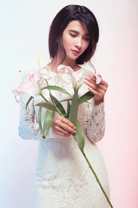 Ngắm vẻ đẹp mong manh của diễn viên Kim Tuyến ảnh 6