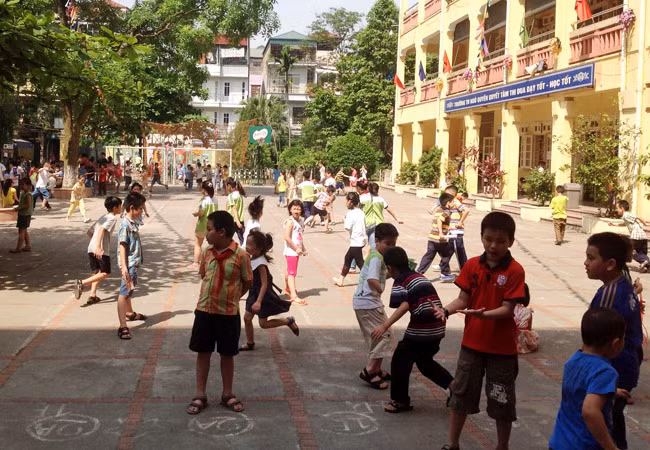 Rục rịch tăng học phí ảnh 2