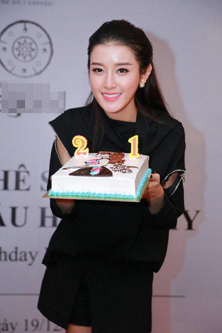 Á hậu Huyền My: "Muốn lấy chồng nhưng phải đợi duyên" ảnh 2