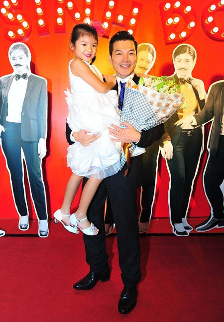 Đông đảo "sao" Việt đến mừng phim của Trần Bảo Sơn ảnh 1