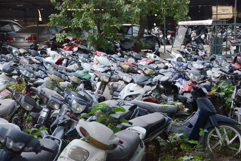 Doanh nghiệp trông giữ xe khó thanh lý phương tiện bị "bỏ rơi" ảnh 2