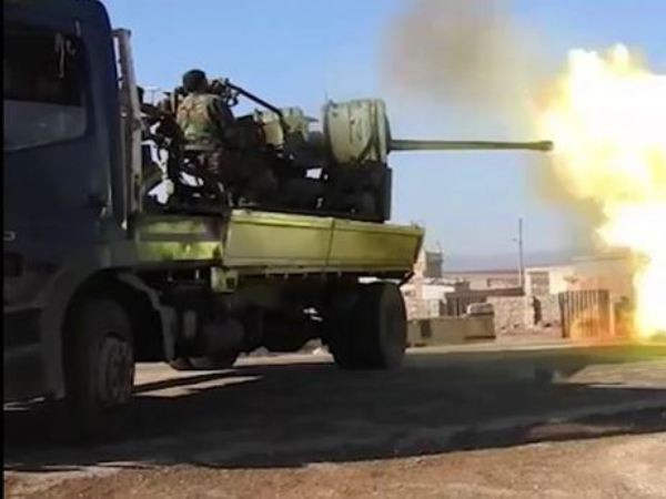 Xe tăng, pháo binh SAA đổ dồn về Aleppo bắt đầu cuộc chiến mới chống khủng bố ảnh 1 Xe tăng, pháo binh SAA đổ dồn về Aleppo bắt đầu cuộc chiến mới chống khủng bố ảnh 1