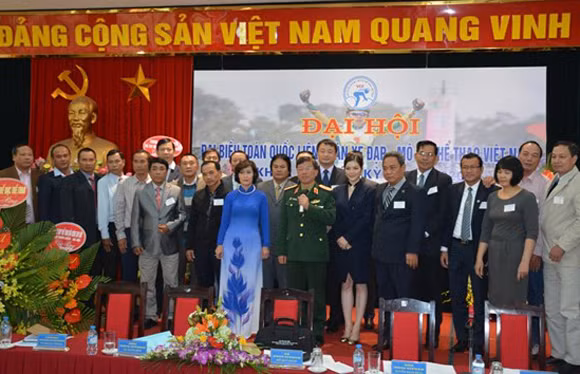 Lý Nhã Kỳ làm Phó chủ tịch Liên đoàn Xe đạp và moto thể thao ảnh 1