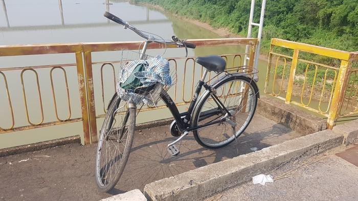 Tìm thấy thi thể nữ cử nhân dưới sông Lam ảnh 1 Tìm thấy thi thể nữ cử nhân dưới sông Lam ảnh 1