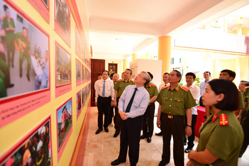 Lực lượng Công an nhân dân giữ vai trò nòng cốt, xung kích bảo vệ an ninh Tổ quốc ảnh 3