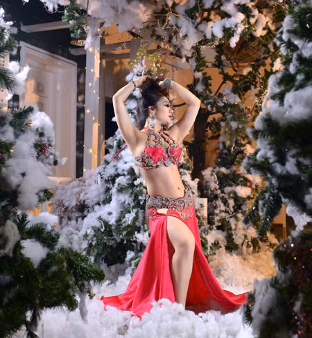 Đỗ Hồng Hạnh "hâm nóng" không khí Noel bằng loạt ảnh nóng bỏng ảnh 6