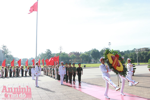 Phó Chủ tịch nước gặp mặt đoàn đại biểu lao động giỏi trong CAND và QĐND ảnh 5 Phó Chủ tịch nước gặp mặt đoàn đại biểu lao động giỏi trong CAND và QĐND ảnh 5