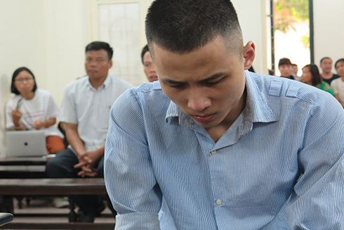 Hơi ấm từ bàn tay người chỉ huy và lời hối hận muộn màng của kẻ thủ ác ảnh 2