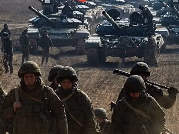 Nga triển khai một lực lượng quân sự khủng áp sát biên giới Ukraine ảnh 1