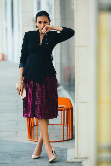 Siêu mẫu Diệu Huyền "bụng bầu" xuống phố vẫn gợi cảm ảnh 7 Siêu mẫu Diệu Huyền "bụng bầu" xuống phố vẫn gợi cảm ảnh 7