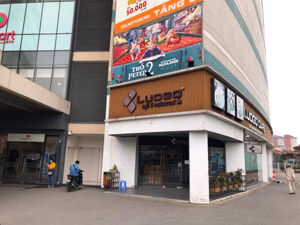‘Diện mạo’ hàng quán ở Hà Nội sáng 28-3, sau chủ trương tạm đóng cửa phòng chống dịch Covid-19 ảnh 8