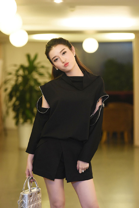 Á hậu Huyền My: "Muốn lấy chồng nhưng phải đợi duyên" ảnh 4