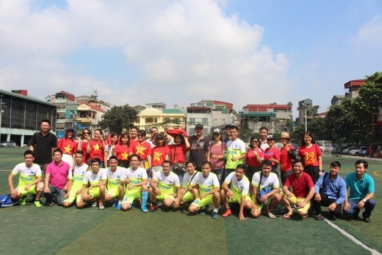 Sôi động trận cầu giữa báo Pháp luật & Xã hội – báo Hà Nội mới ảnh 11 21849352_1353240741451780_186945730_n