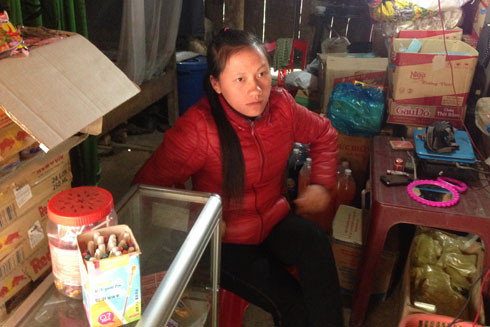 Lời ru buồn ở những bản làng: Lên chức bà ngoại khi mới 26 tuổi ảnh 1 Lời ru buồn ở những bản làng: Lên chức bà ngoại khi mới 26 tuổi ảnh 1