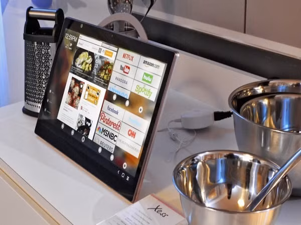 Chiêm ngưỡng chiếc máy tính bảng khổng lồ XESS ảnh 2