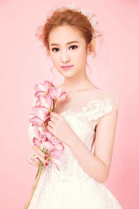 Thúy Vi "tung ảnh" quyến rũ, khẳng định khát khao chinh phục The Face Online ảnh 3