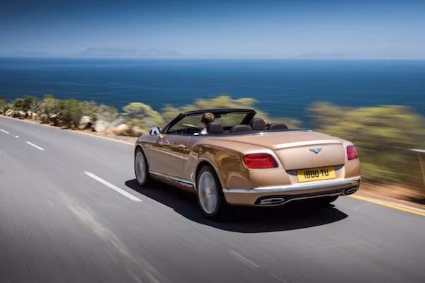 Bentley ra mắt dòng xe Continental GT và Flying Spur mới ảnh 4