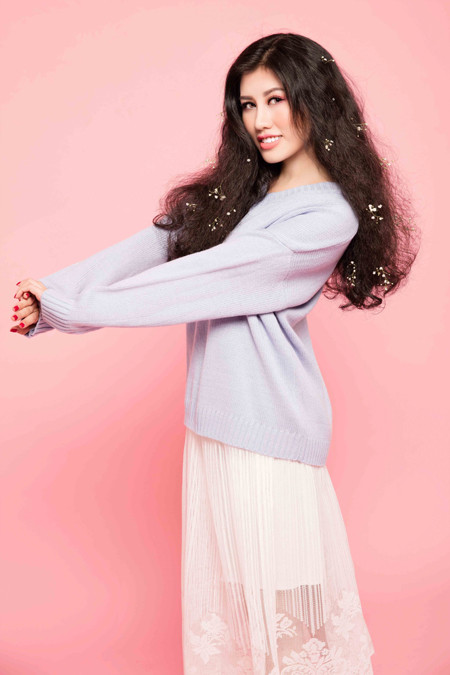 Top 9 Hoa hậu Du lịch quốc tế Emily Hồng Nhung ngọt ngào đón Valentine ảnh 3