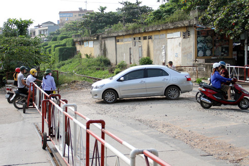 Gần 6.000 đường ngang giao cắt với đường sắt: "Bẫy" tai nạn giao thông nghiêm trọng ảnh 1