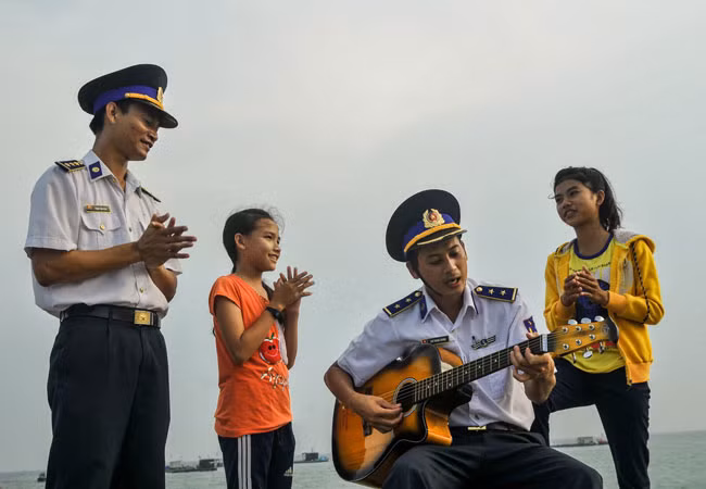 Chạm đến tình yêu Tổ quốc trong trái tim mỗi người ảnh 1