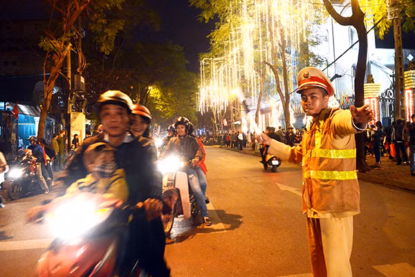 Hình ảnh đêm Giáng sinh yên vui, an lành ảnh 3