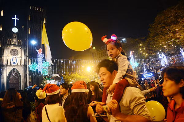 Hình ảnh đêm Giáng sinh yên vui, an lành ảnh 13