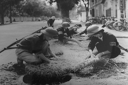 Những căn hầm tránh bom, một phần ký ức của Hà Nội ảnh 2