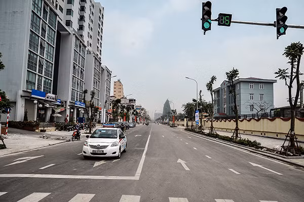 Cận cảnh tuyến đường đô thị kiểu mẫu tại Hà Nội trước ngày khánh thành ảnh 2