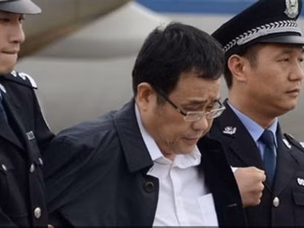 Trung Quốc kỷ luật gần 300.000 quan chức tham nhũng ảnh 1