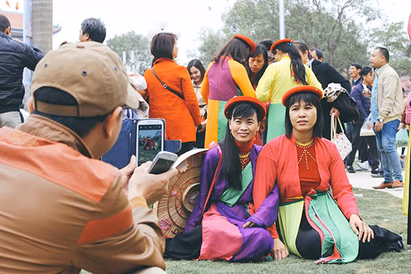 Biển người về trẩy hội Lim ảnh 8