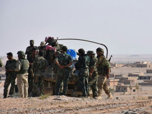 Syria phát hiện ngôi mộ tập thể có thi thể binh sĩ SAA ở Daraa ảnh 1 Syria phát hiện ngôi mộ tập thể có thi thể binh sĩ SAA ở Daraa ảnh 1