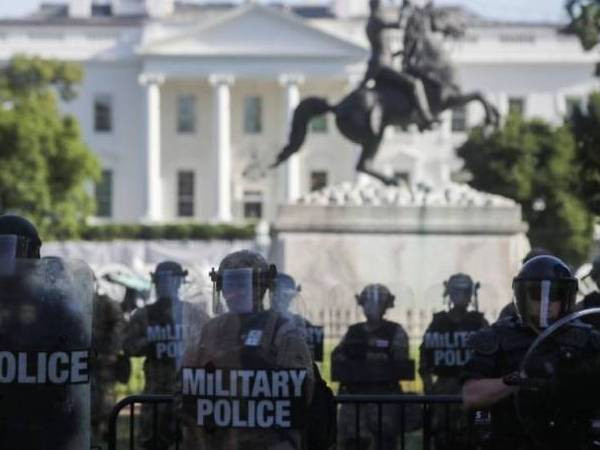 Lầu Năm Góc triển khai 1.600 binh sĩ đến Washington trực chiến ảnh 1