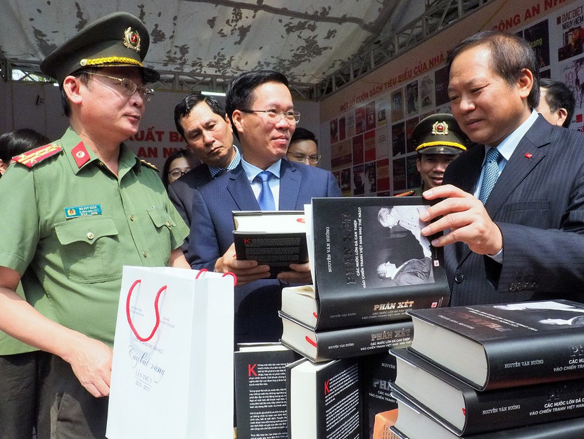 Ngày sách Việt Nam lần thứ 5: Tôn vinh sách và những giá trị của tri thức ảnh 4 Ngày sách Việt Nam lần thứ 5: Tôn vinh sách và những giá trị của tri thức ảnh 4