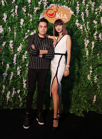 Ngọc Trinh mừng "bà trùm chân dài" Hạ Vy lên chức ảnh 10