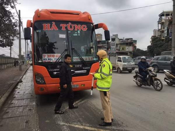 Không để hành khách bị nhồi nhét, "chặt chém" trong dịp Tết ảnh 1