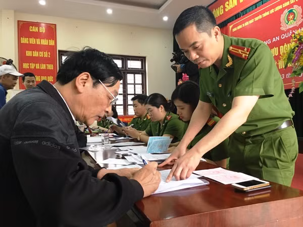 Niềm vui của nhân dân là động lực làm việc cho cán bộ chiến sỹ CAQ Hoàng Mai ảnh 7