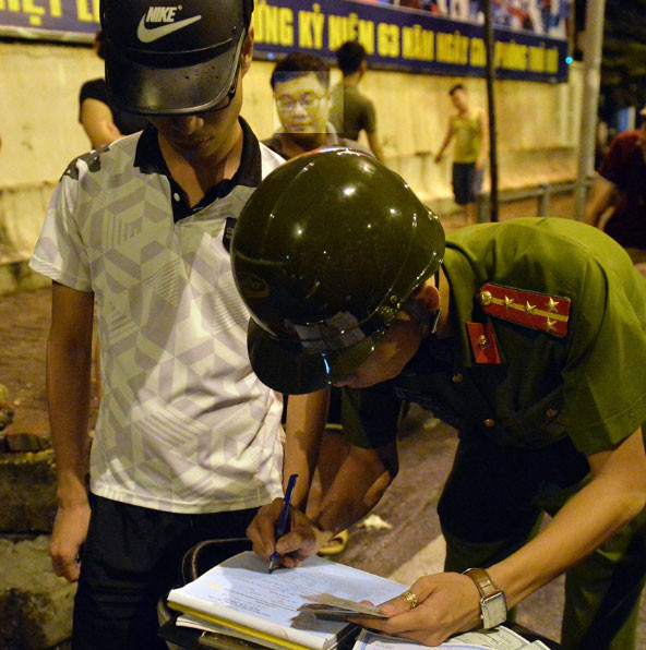 Đêm đầu tiên thực hiện Mệnh lệnh 01 của Giám đốc CATP Hà Nội: Tiền đề cho thế trận phòng ngừa bền vững ảnh 1