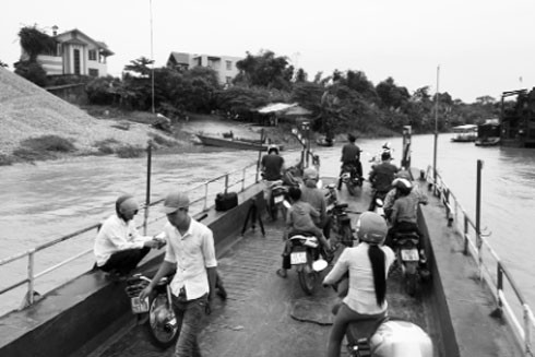 Người chiến sĩ áo xanh "kéo" xã đảo về với đất liền (2) ảnh 1